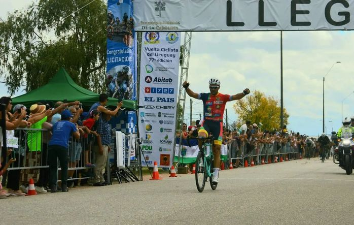 Club Ciclista Ciudad del Plata ganó la tercer etapa de la Vuelta Ciclista del Uruguay