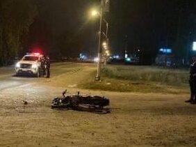 Un motociclista lesionado tras colisionar con una camioneta en el Km. 26 de la Ruta 1 vieja