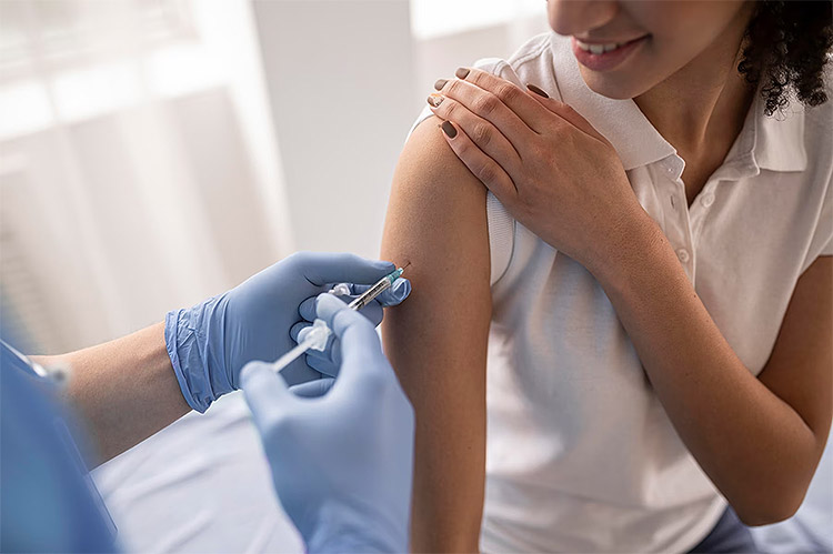Comenzó este martes la vacunación antigripal 2023 para grupos de mayor riesgo