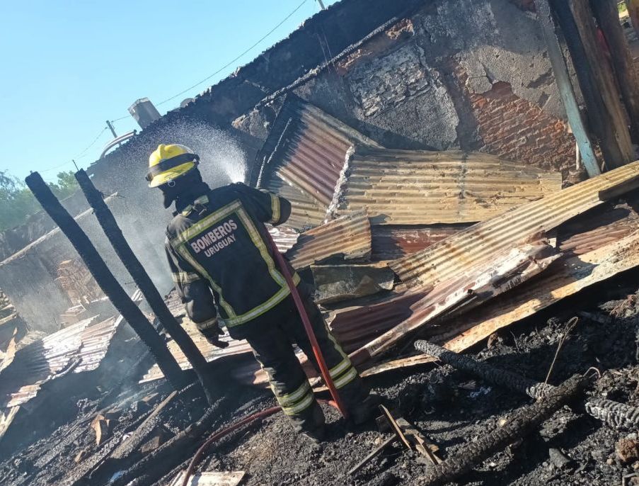 Incendio con pérdidas totales esta madrugada en una vivienda de Ciudad del Plata