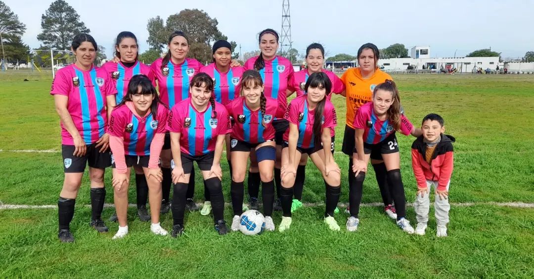 Ciudad del Plata consiguió su primer triunfo en femenino de la Liga Regional, 4-2 vs Independiente