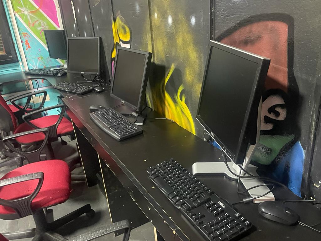 Rebeldia Organizada instaló sala de informática en su biblioteca de Delta del Tigre
