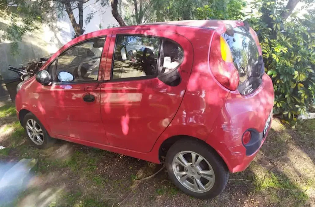 Incautan un auto Chery QQ robado en Montevideo, circulando en calles de Ciudad del Plata