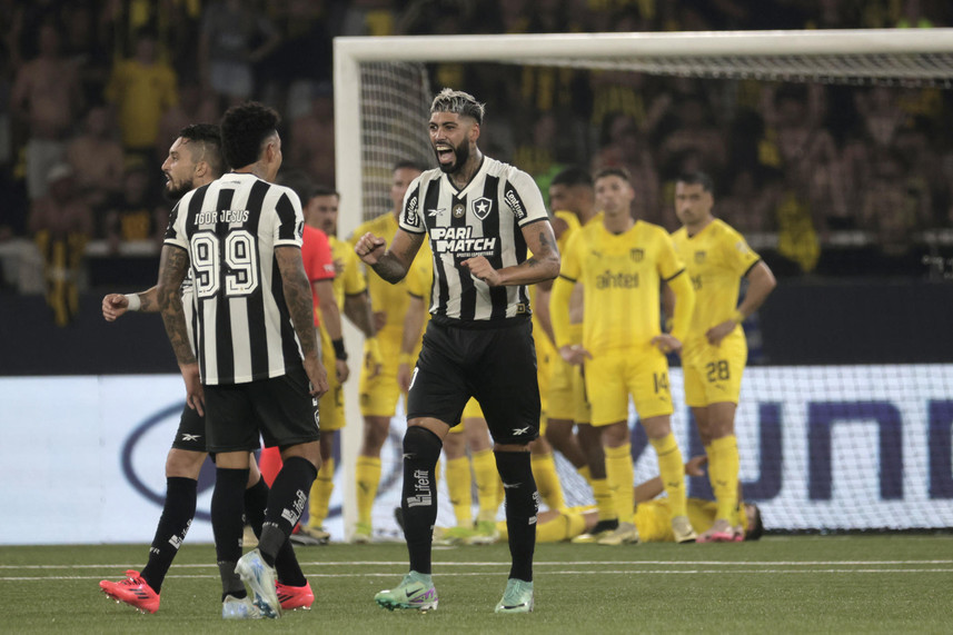 Golpe a la ilusión : Peñarol cayó goleado 5-0 ante Botafogo en Río y necesita un milagro para llegar a la final