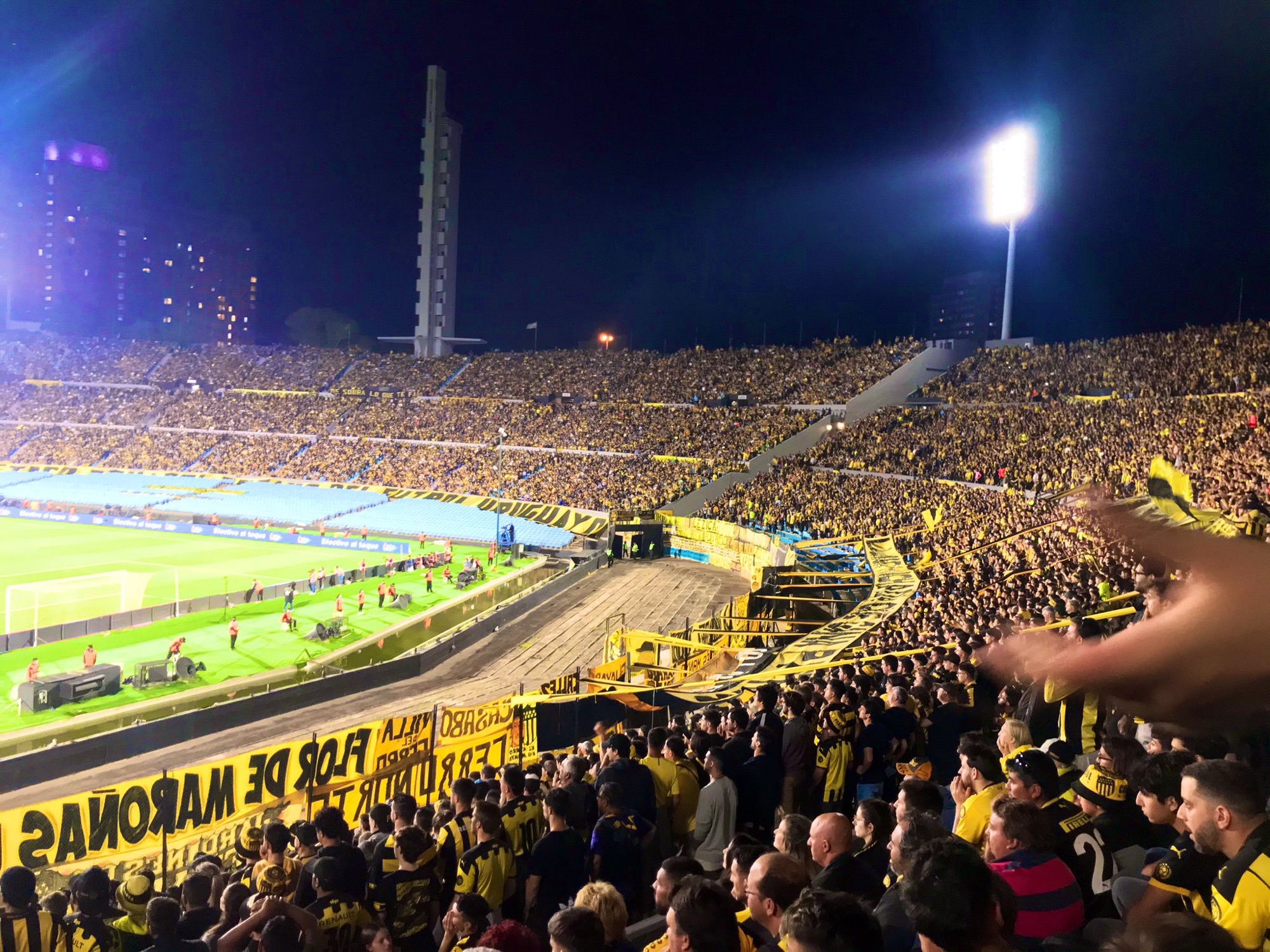 Peñarol Vs. Botafogo se juega en el Estadio Centenario con las dos hinchadas