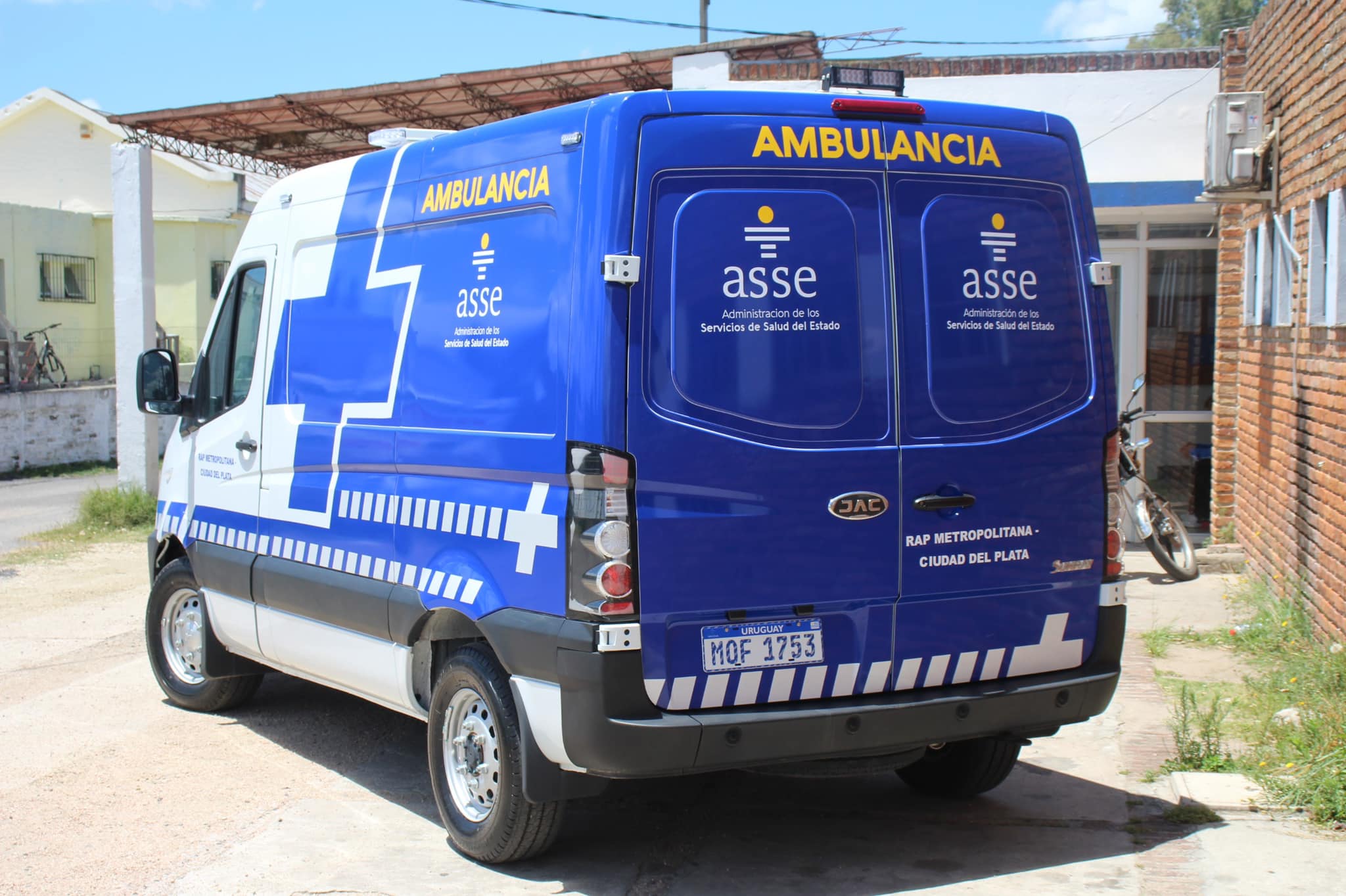 ASSE entregó una nueva ambulancia para el Hospitalito de Ciudad del Plata