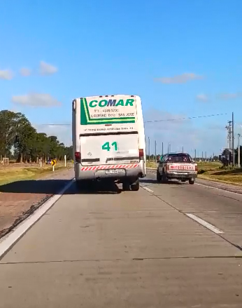 Viralizan video con preocupación por estado de ómnibus circulando en la Ruta 1